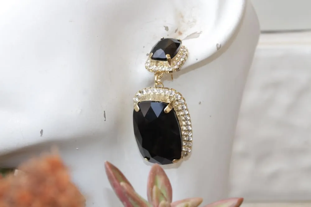 BLACK DANGLE EARRINGS