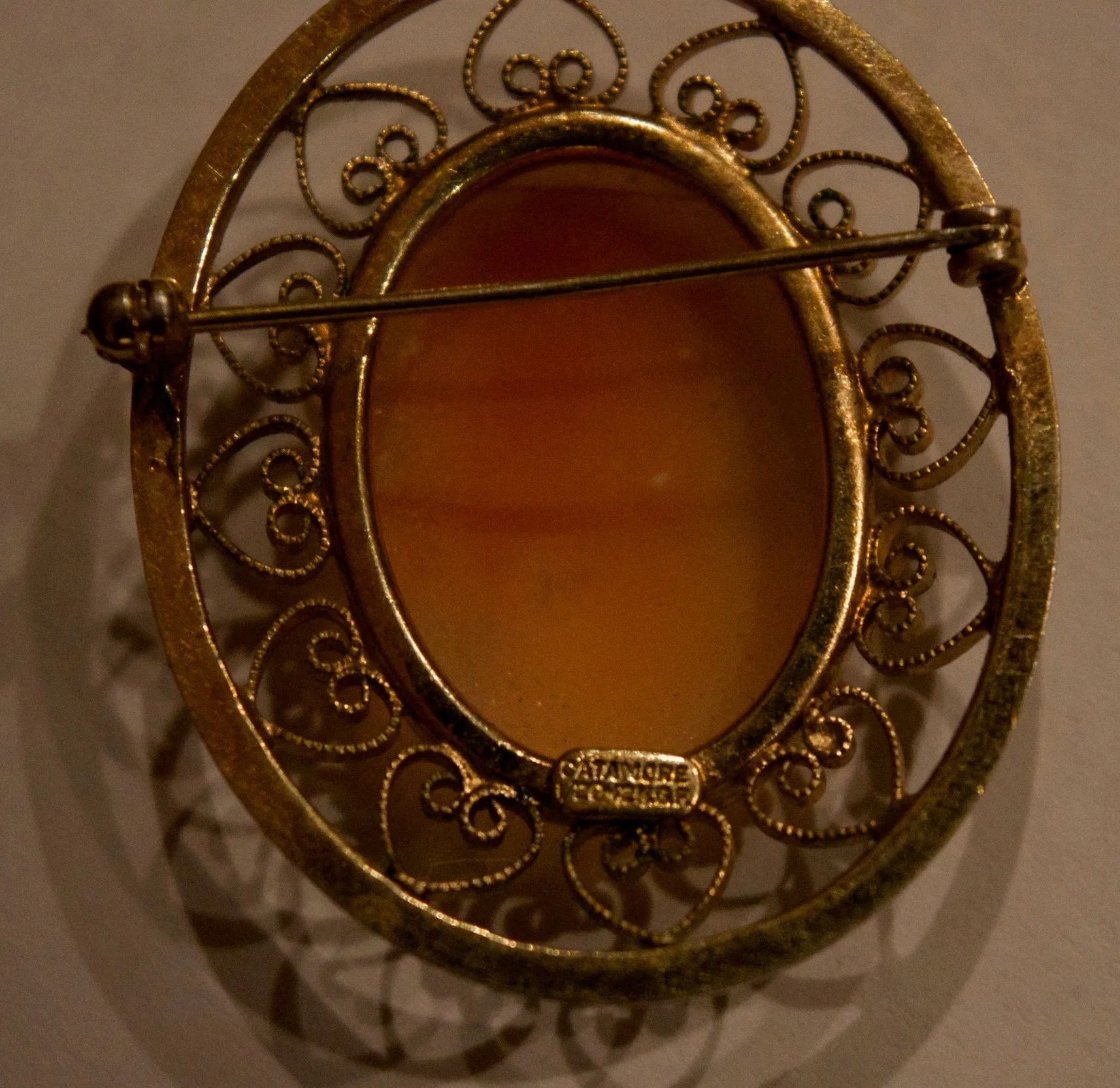 Catamore - 12k Gold Filled Filligree Shell Cameo Brooch