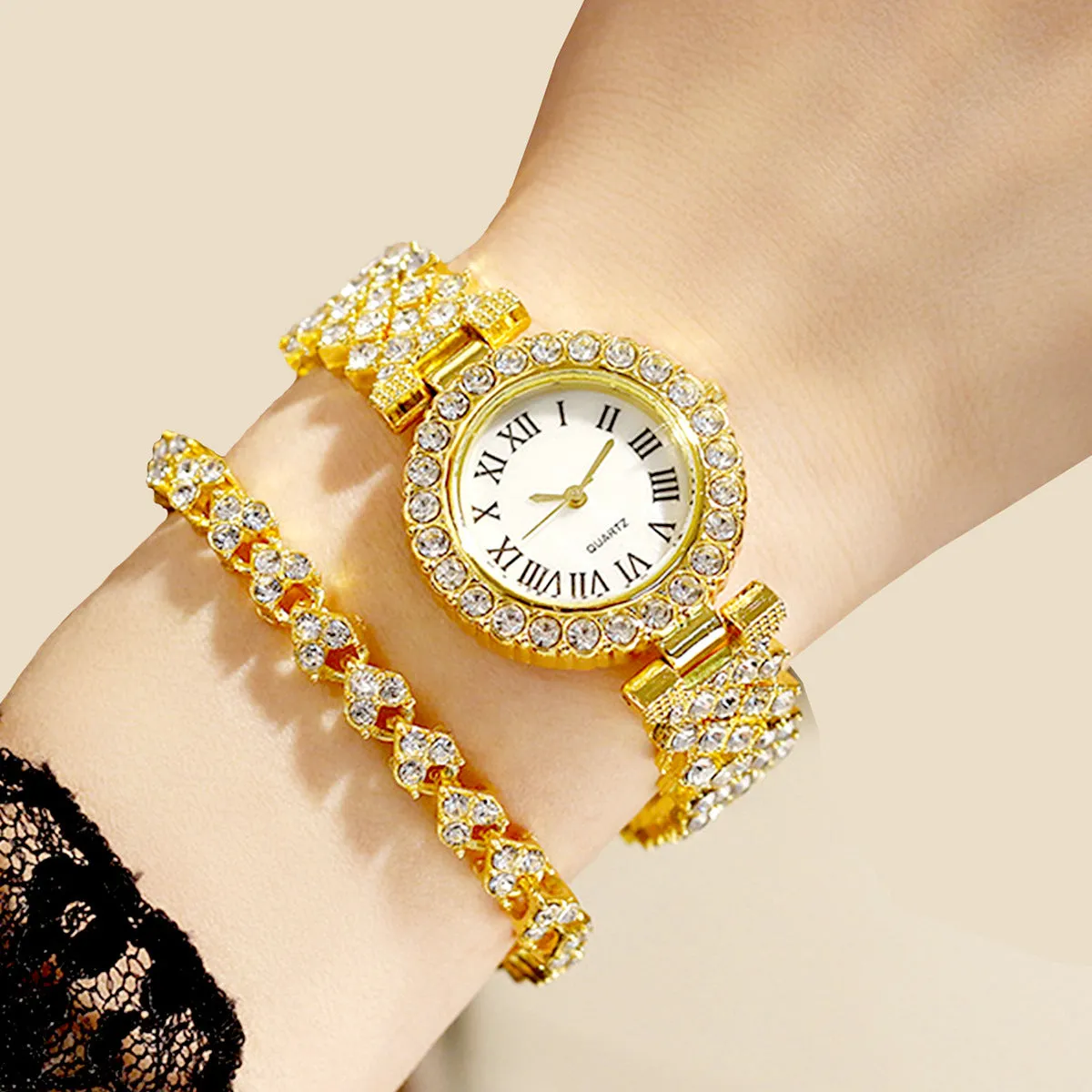 Fashion Trend Luxury Small Fresh Bracelet Bracelet Quartz Watch plus Bracelet