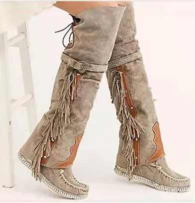 Fringed lady's boot