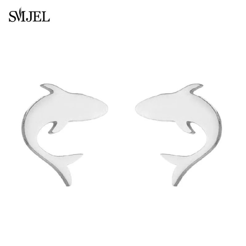 Stylish Earrings: Shark Motive in different colors