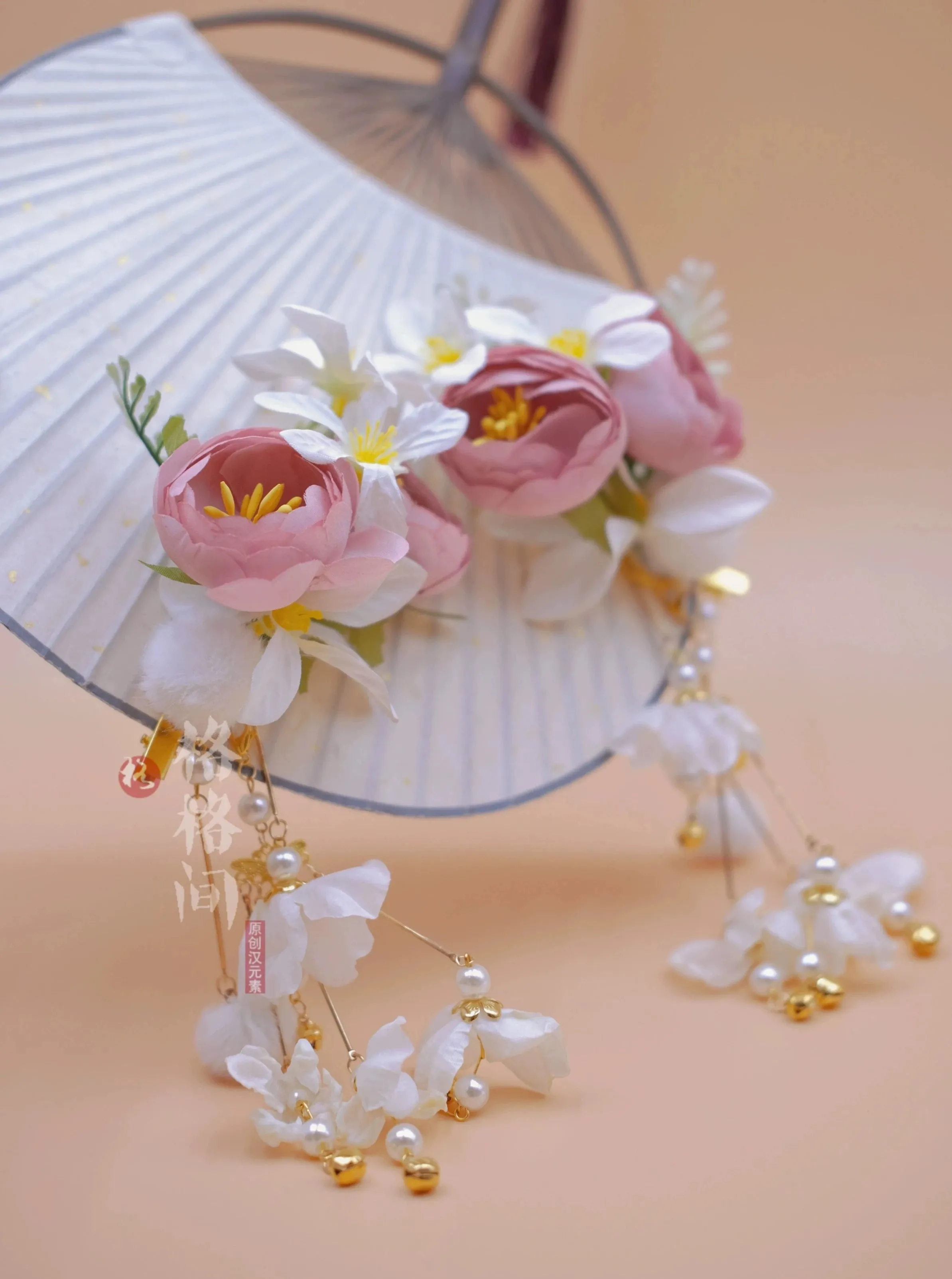 Yan Bin 掩鬓 Flower Fairy Dangling Pearl Hair Clips